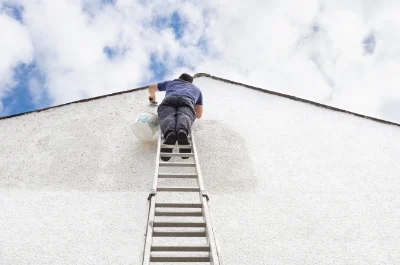 Peinture extérieure à Lugan — façades et ravalement